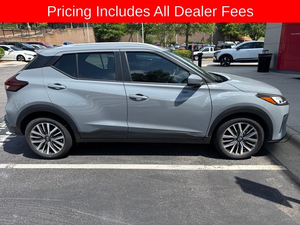 2022 Nissan Kicks SV