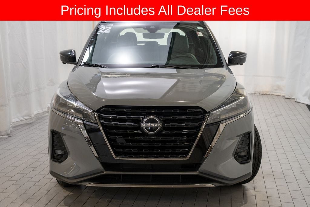 2022 Nissan Kicks SR