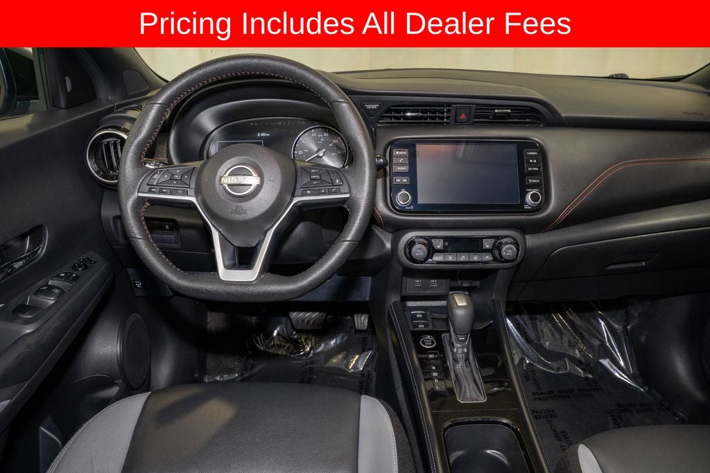 2022 Nissan Kicks SR