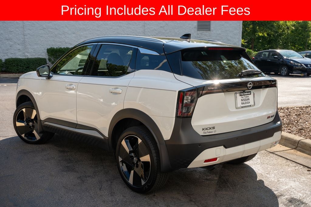 2025 Nissan Kicks SR