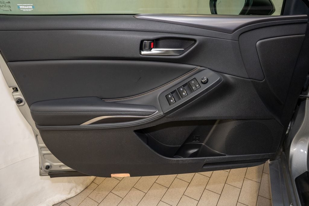 2021 Toyota Avalon Hybrid XSE