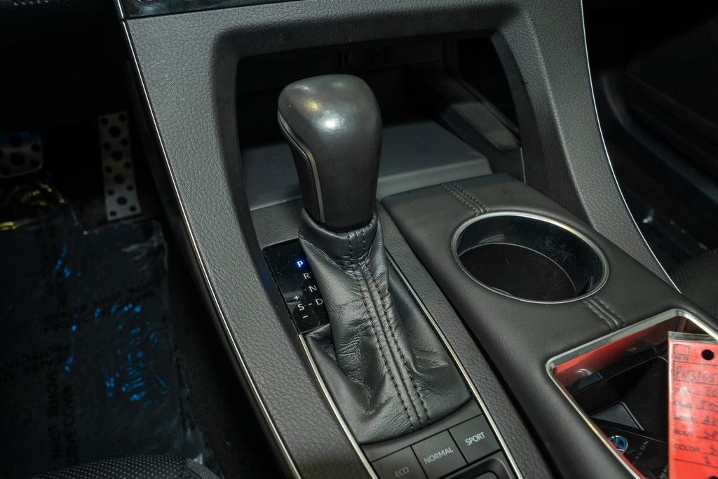 2021 Toyota Avalon Hybrid XSE