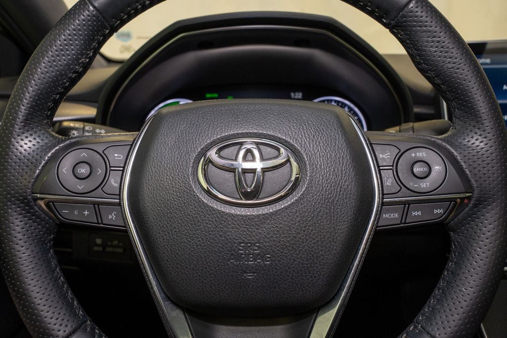 2021 Toyota Avalon Hybrid XSE