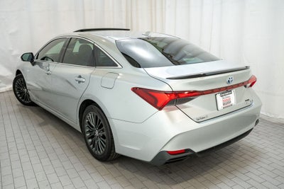2021 Toyota Avalon Hybrid XSE