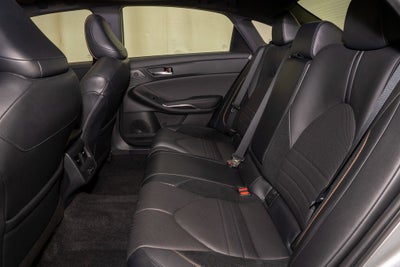 2021 Toyota Avalon Hybrid XSE