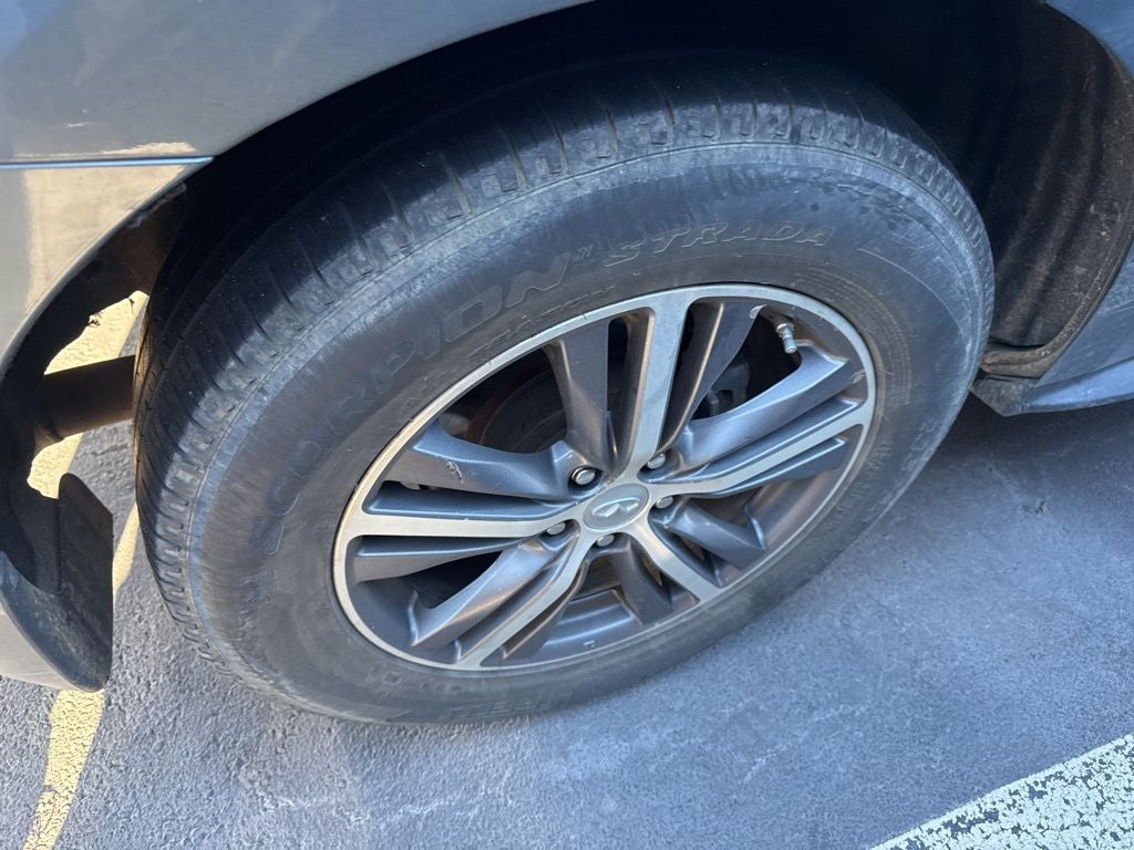 2017 INFINITI QX60 Base