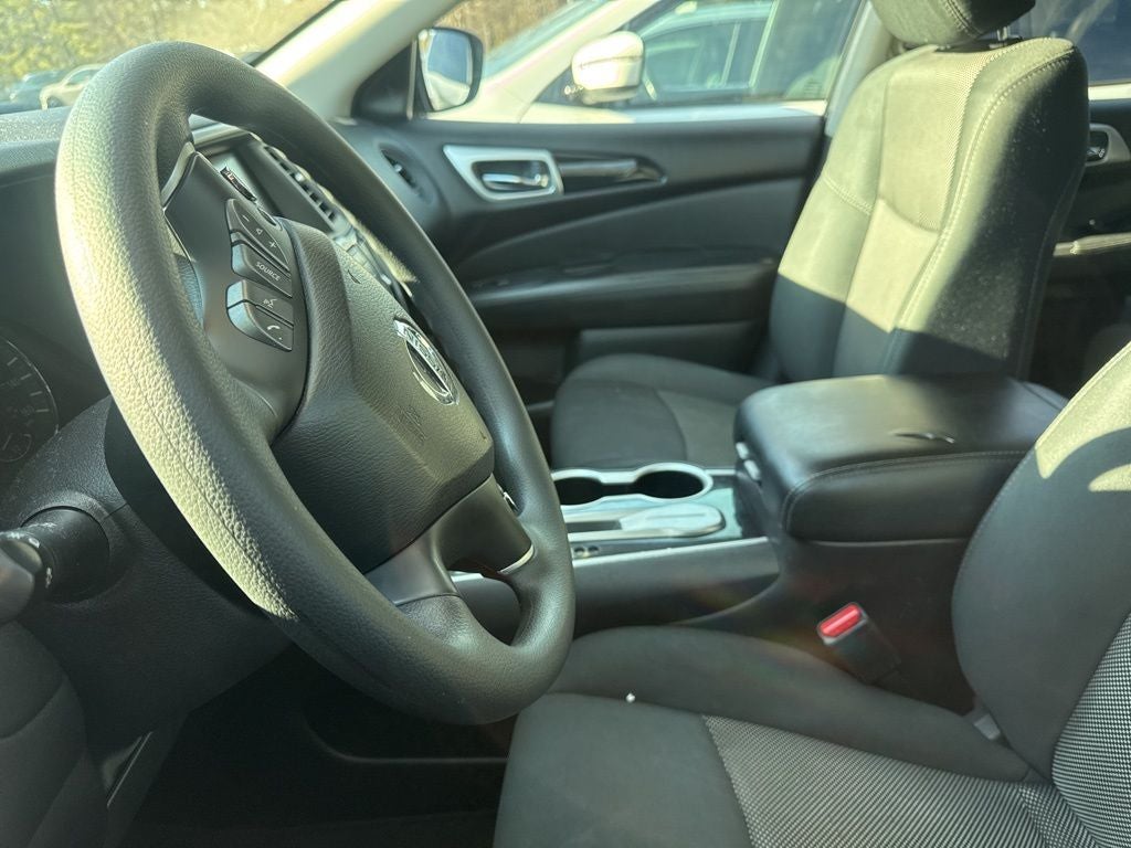 2020 Nissan Pathfinder S