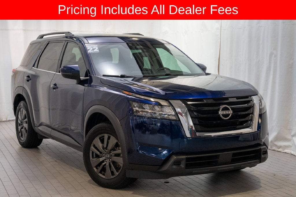 2022 Nissan Pathfinder SV