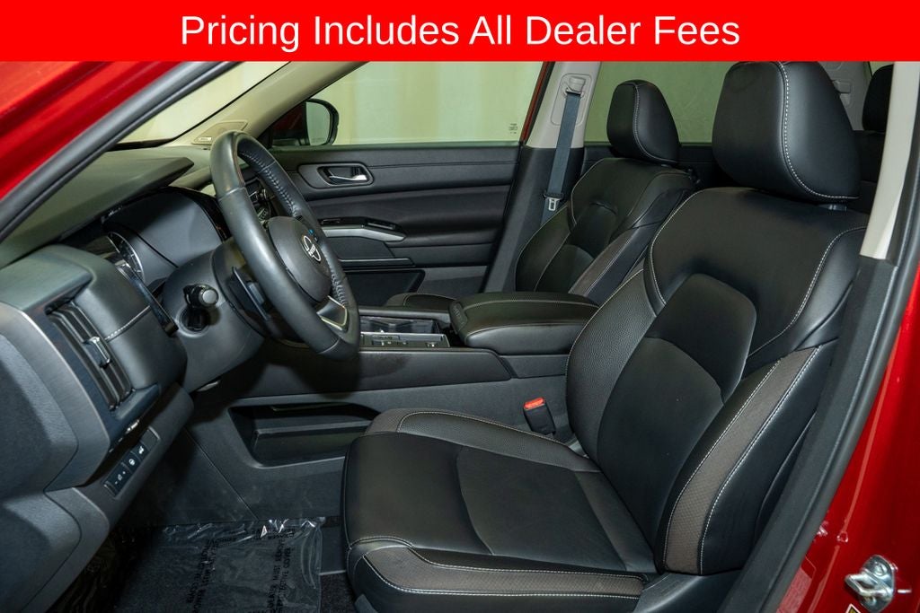 2024 Nissan Pathfinder SL