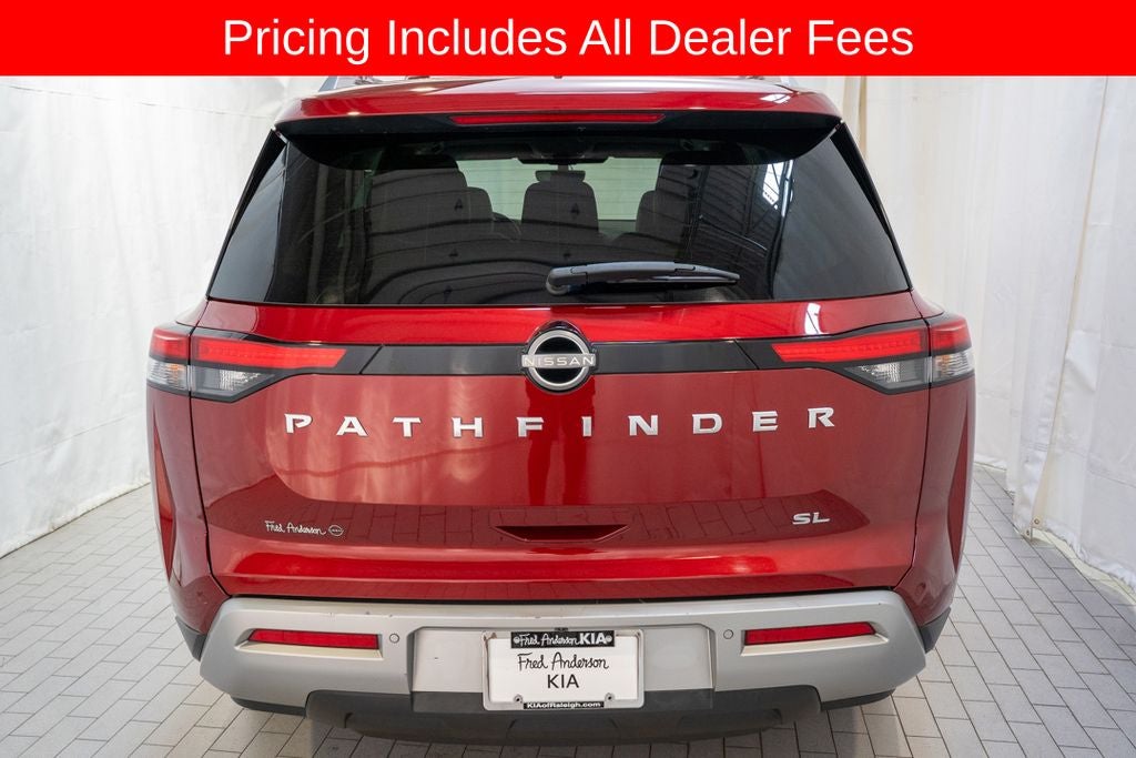 2024 Nissan Pathfinder SL