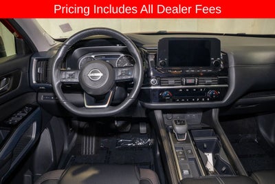 2024 Nissan Pathfinder SL