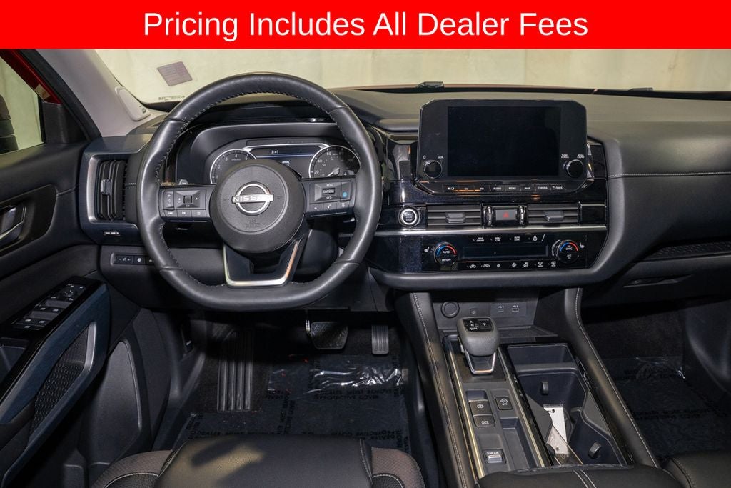 2024 Nissan Pathfinder SL