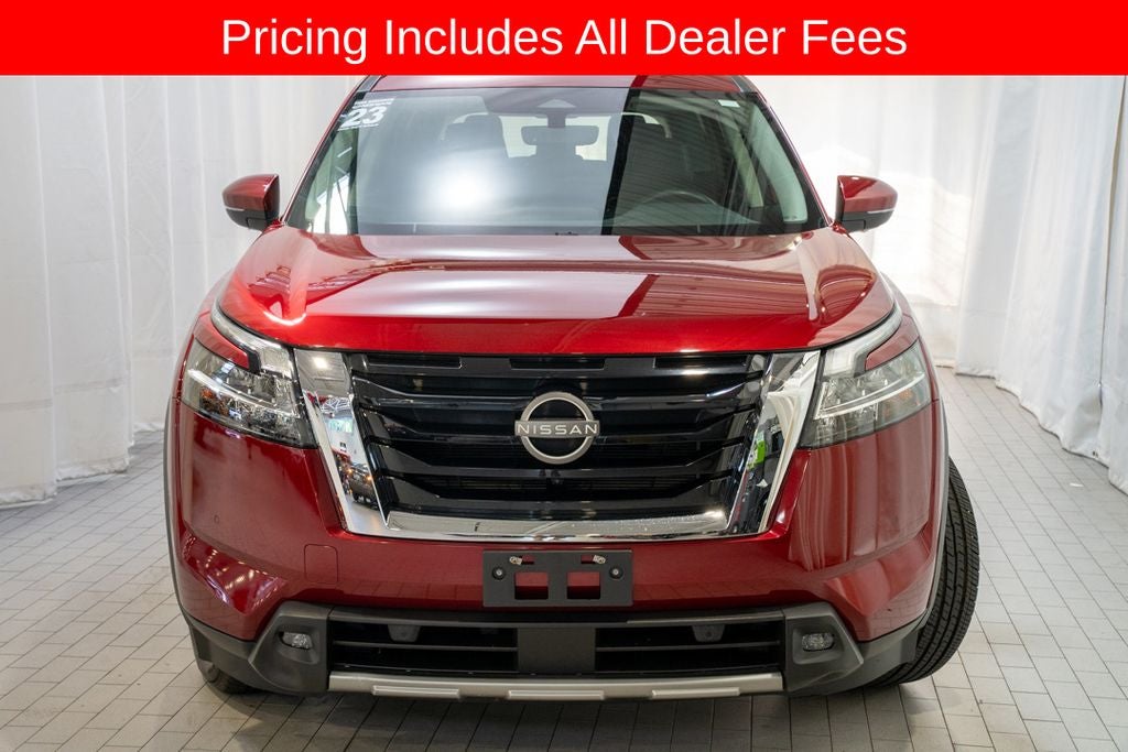 2023 Nissan Pathfinder SL