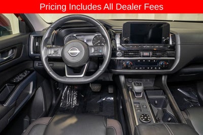 2023 Nissan Pathfinder SL