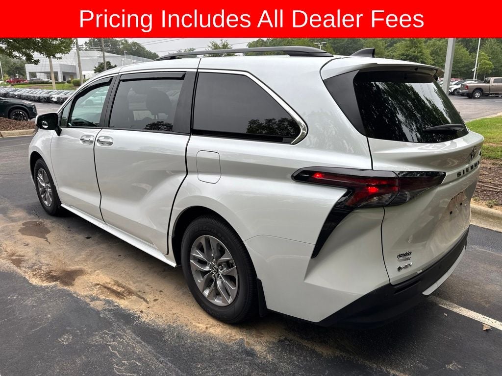 2026 Toyota Sienna XLE 8 Passenger