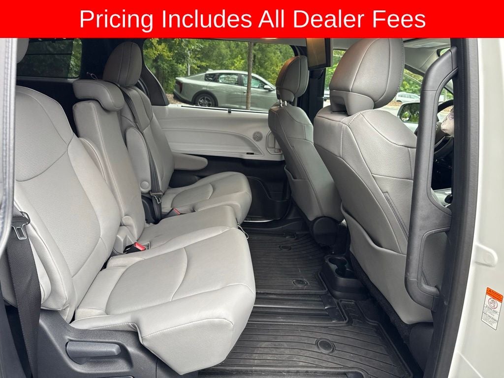 2026 Toyota Sienna XLE 8 Passenger