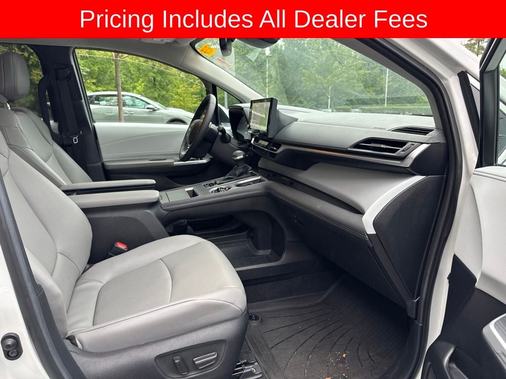 2026 Toyota Sienna XLE 8 Passenger