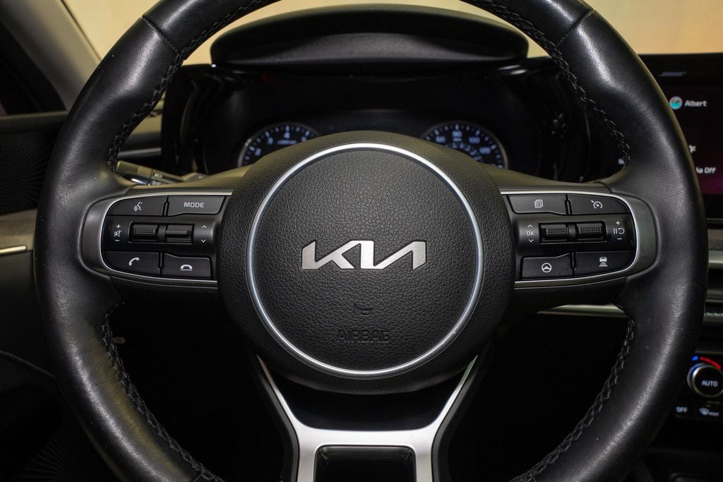 2022 Kia K5 EX
