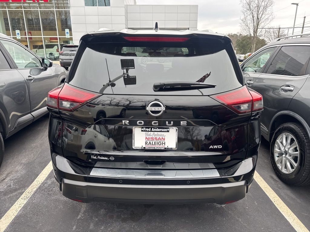 2025 Nissan Rogue SV