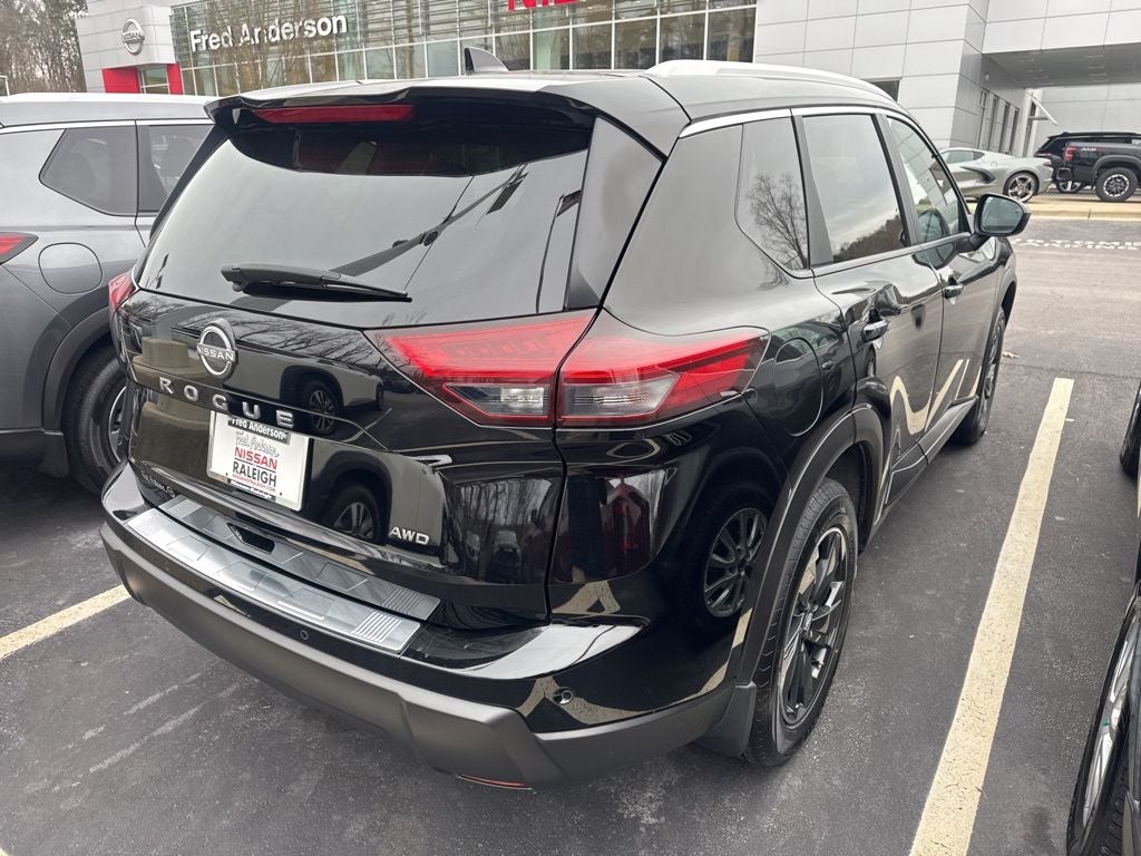 2025 Nissan Rogue SV