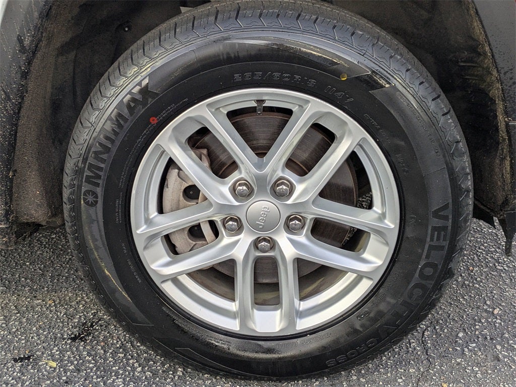 2023 Jeep Grand Cherokee L Laredo