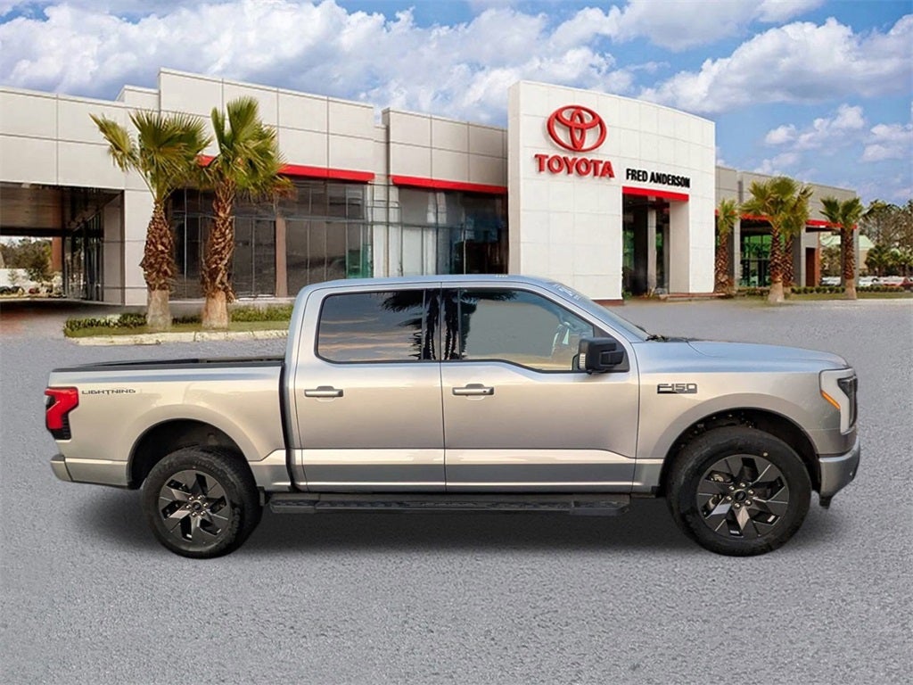 2024 Ford F-150 Lightning Flash