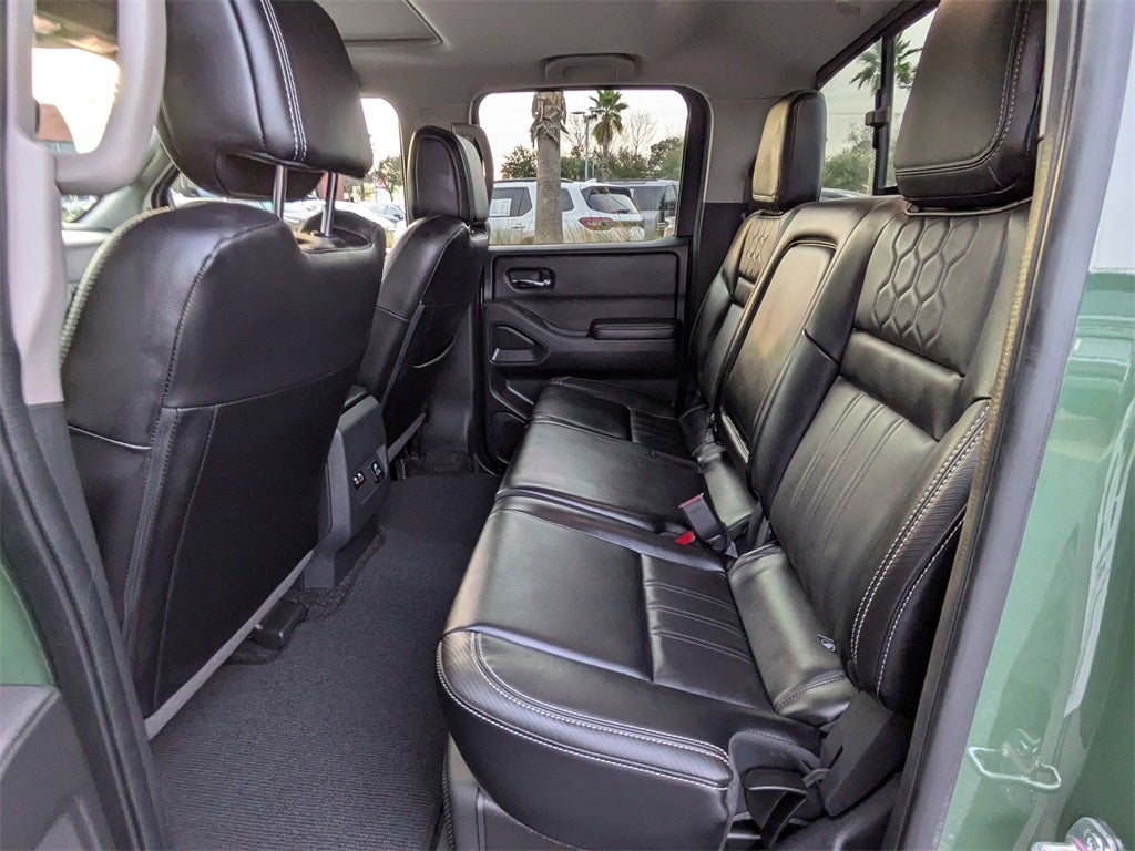 2025 Nissan Frontier SL