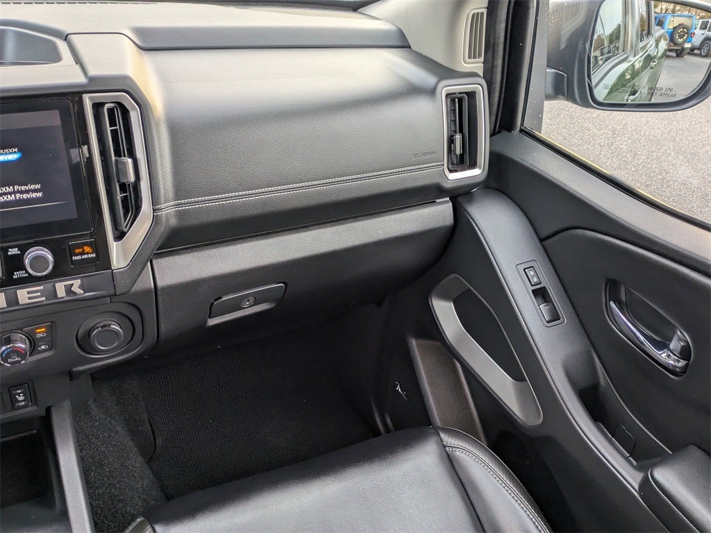 2025 Nissan Frontier SL