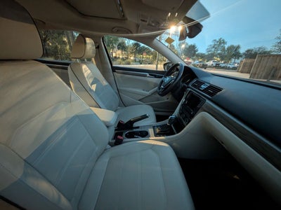 2018 Volkswagen Passat 2.0T SE