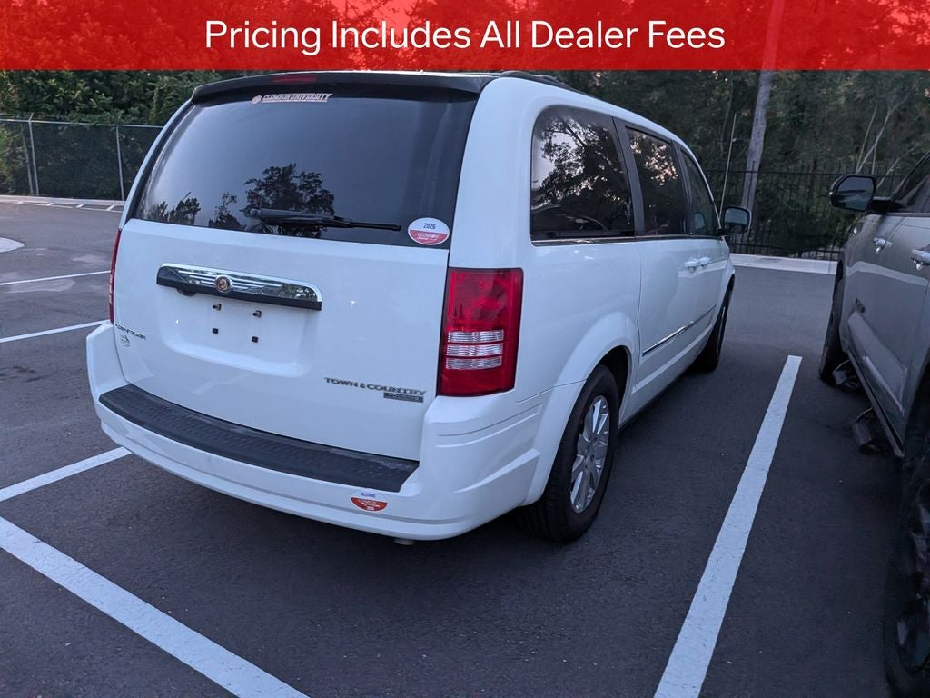 2010 Chrysler Town & Country Touring