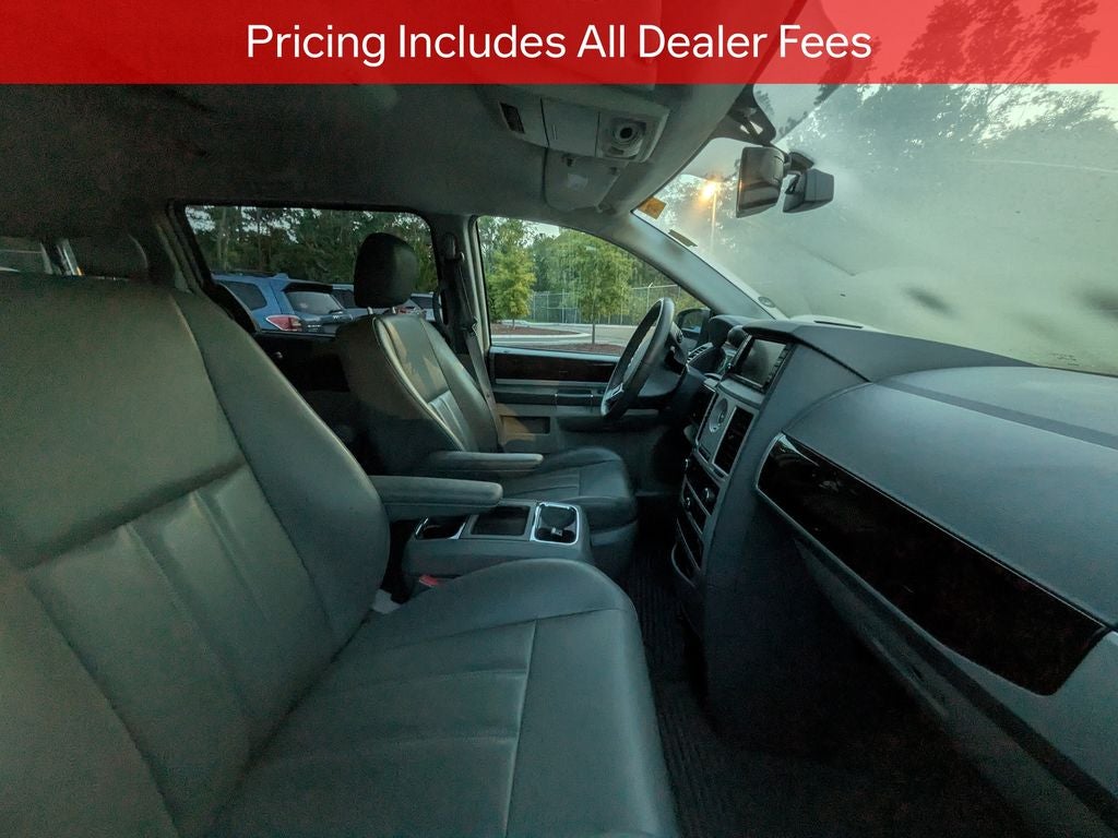 2010 Chrysler Town & Country Touring