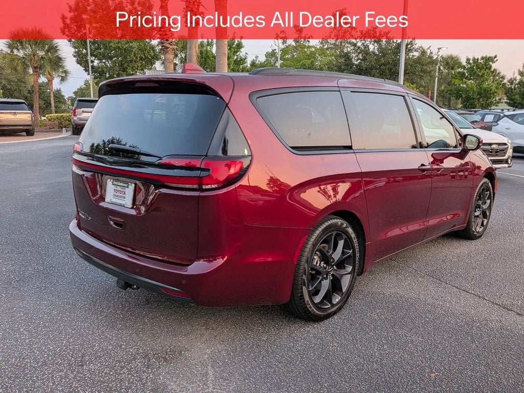 2022 Chrysler Pacifica Touring L