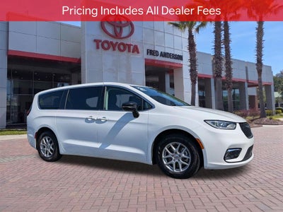 2024 Chrysler Pacifica Touring L