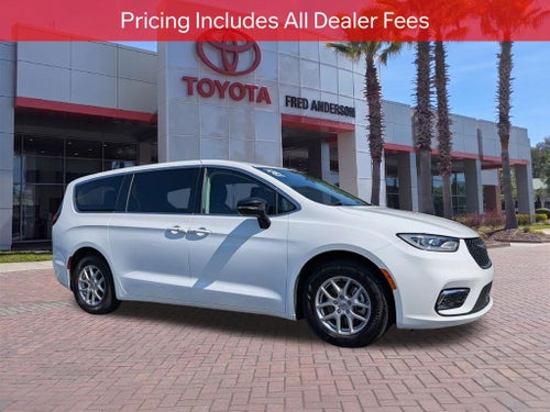 2024 Chrysler Pacifica Touring L