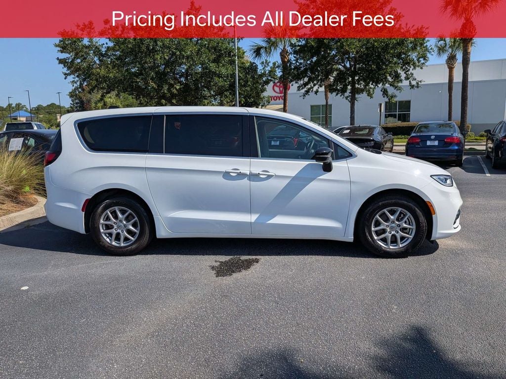 2024 Chrysler Pacifica Touring L