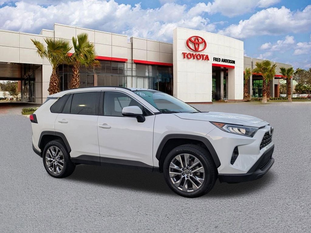 2020 Toyota RAV4 XLE Premium