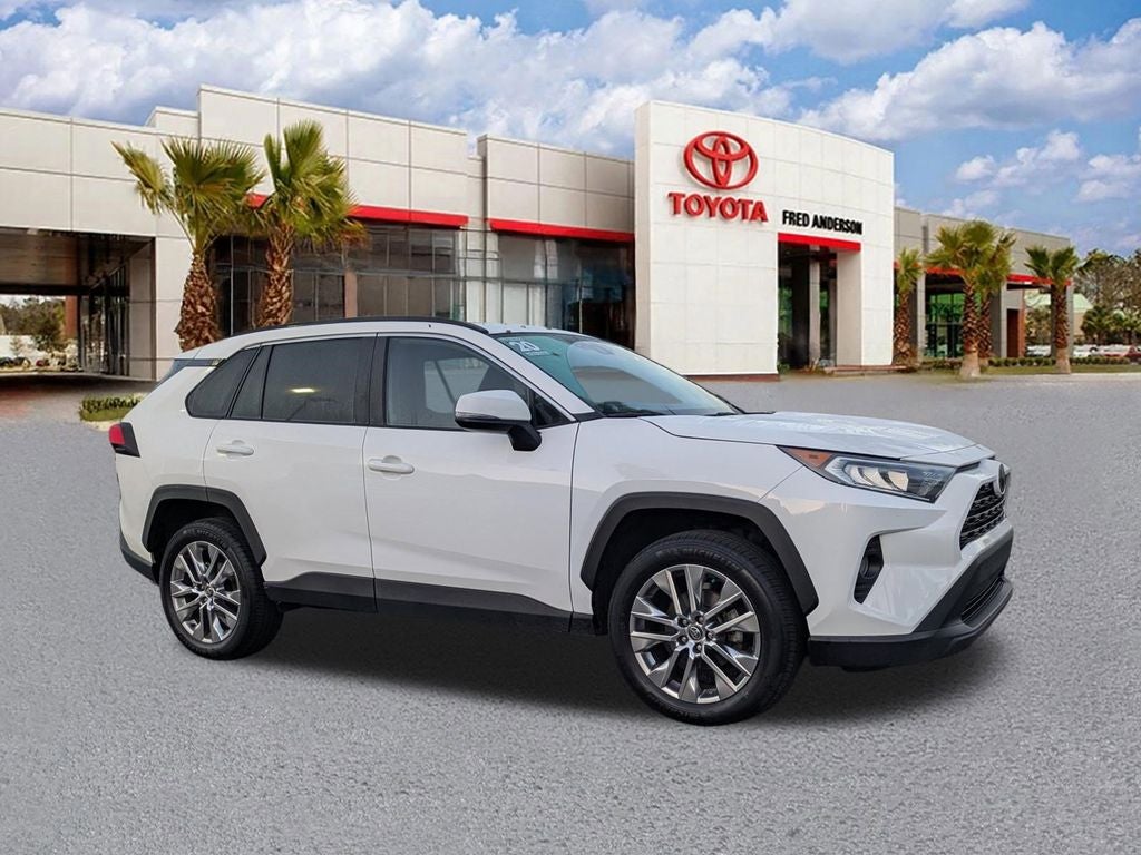 2020 Toyota RAV4 XLE Premium