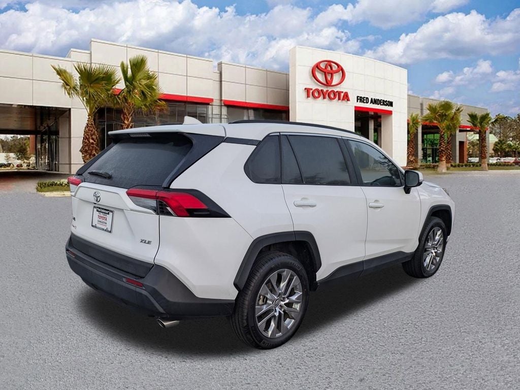 2020 Toyota RAV4 XLE Premium