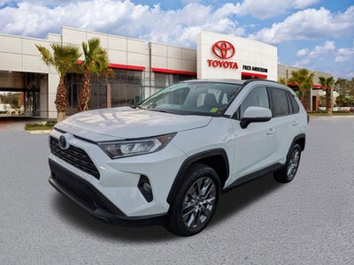 2020 Toyota RAV4 XLE Premium