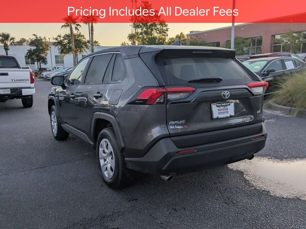 2023 Toyota RAV4 LE