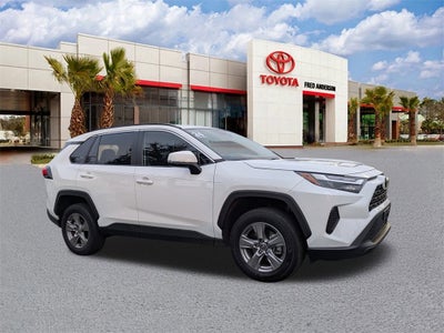 2024 Toyota RAV4 XLE