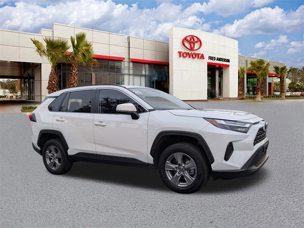 2024 Toyota RAV4 XLE