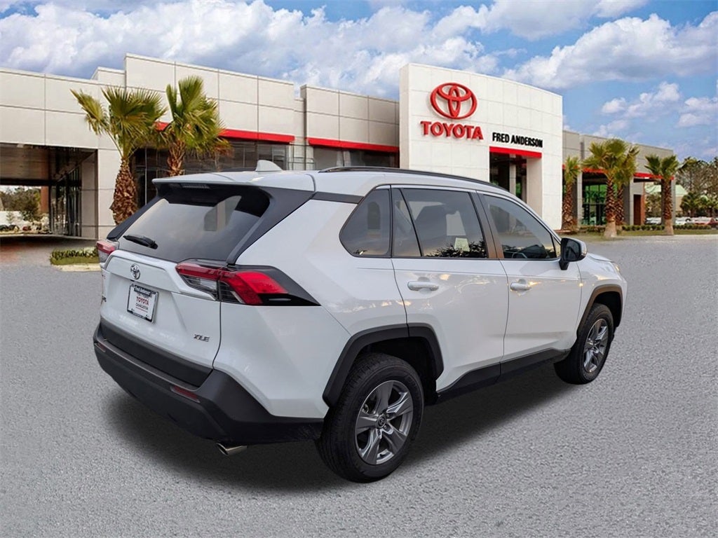 2024 Toyota RAV4 XLE