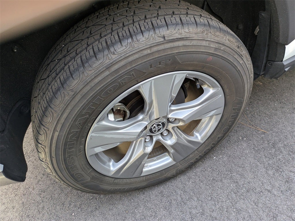 2024 Toyota RAV4 XLE