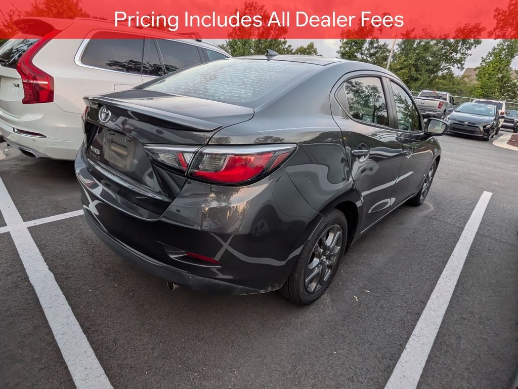 2020 Toyota Yaris LE