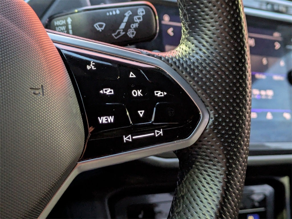 2024 Volkswagen Tiguan 2.0T SE R-Line Black