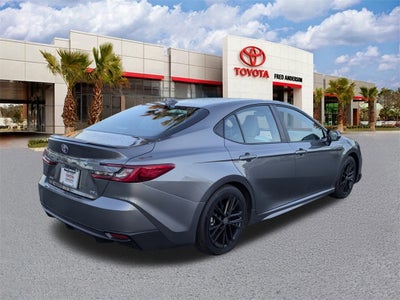 2025 Toyota Camry SE