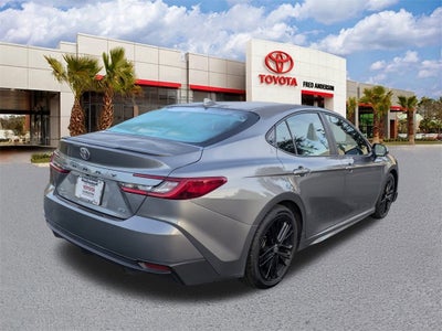 2025 Toyota Camry SE