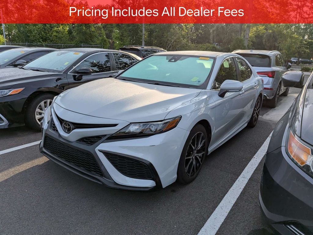2022 Toyota Camry SE