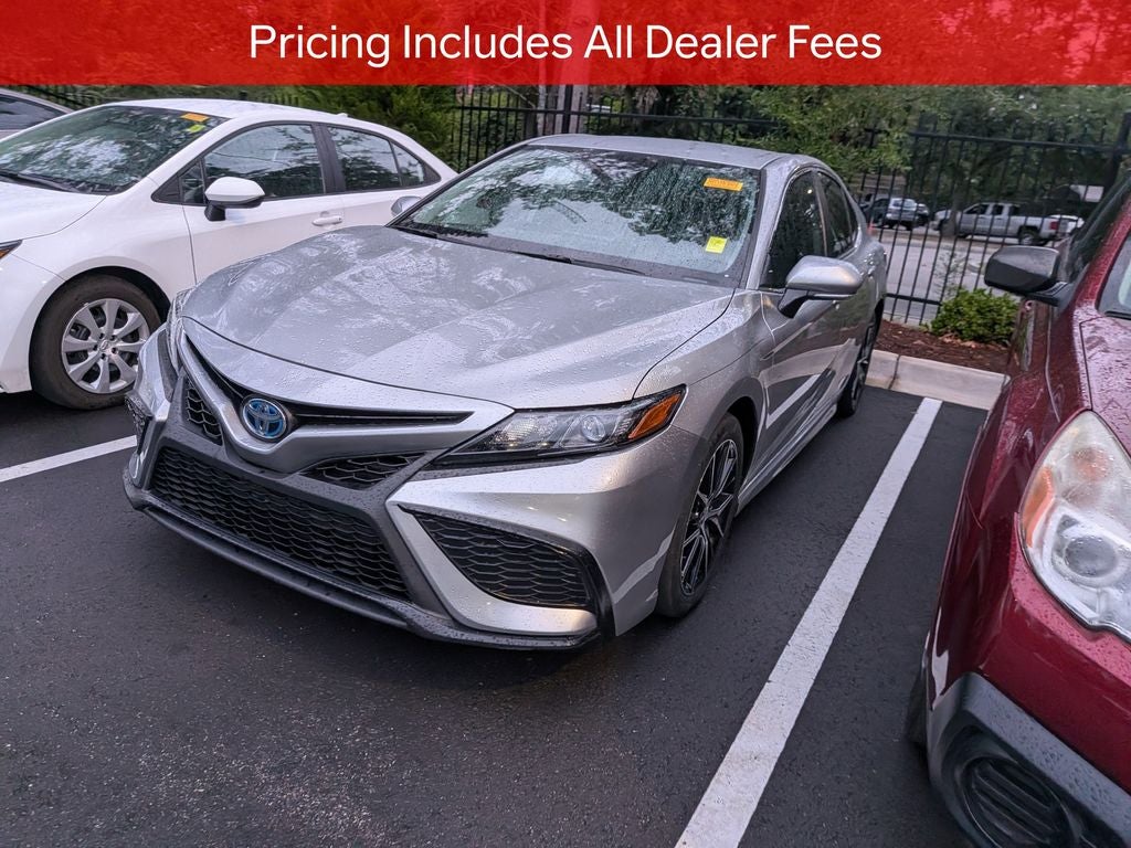 2024 Toyota Camry Hybrid SE